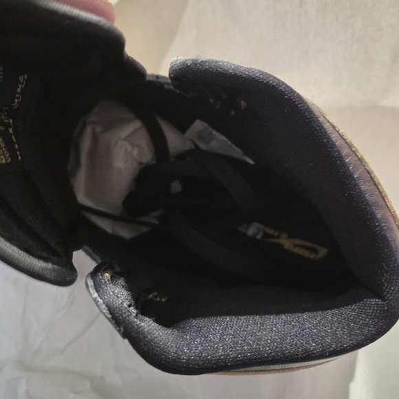 New In Box Air Jordan 1 Retro High OG Black and Gold Men's And Women Shoes - Picture 9 of 11